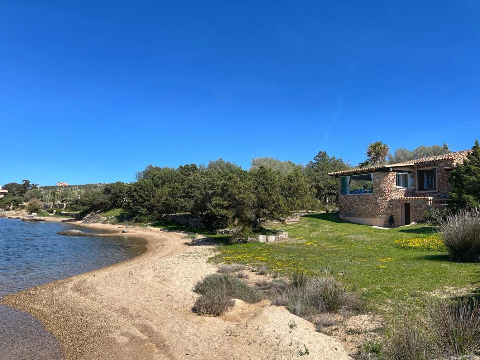 House On The Beach - Porto Rotondo Luaran gambar