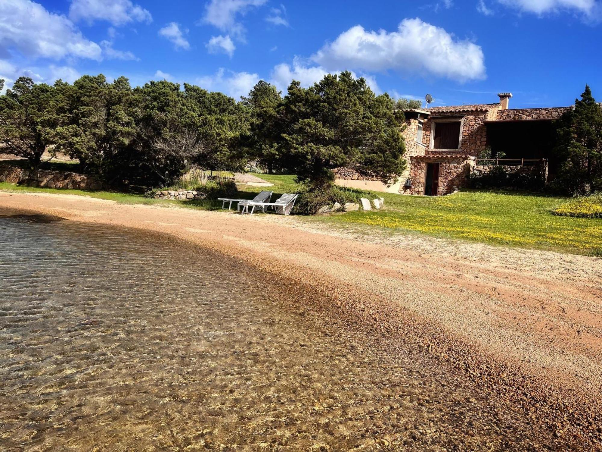 House On The Beach - Porto Rotondo Luaran gambar